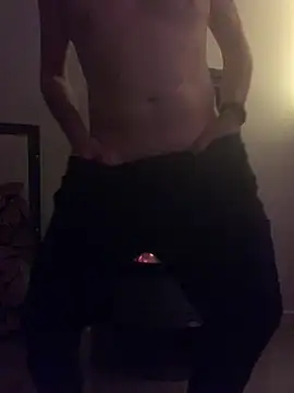 Snapshot of The_Rocket chatting on February 17, 10:58 pm The Rocket online show from February 17, 10:58 pm