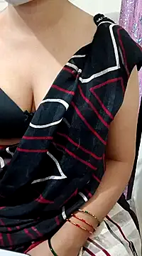 PRIYANKAUAE online show from January 26, 1:15 pm