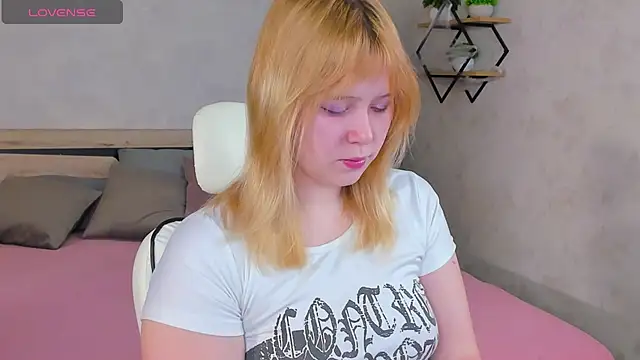 Amy Kimberlly online show from November 29, 7:11 am