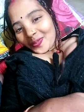 Snapshot of Simrandeshipp chatting on February 1, 7:23 pm Simrandeshipp online show from February 1, 7:23 pm