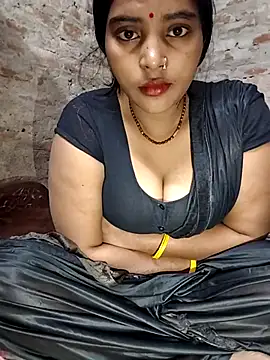 Snapshot of Simrandeshipp chatting on December 4, 11:13 pm Simrandeshipp online show from December 4, 11:13 pm