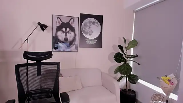 Snapshot of LairaScott chatting on November 29, 9:40 pm LairaScott online show from November 29, 9:40 pm