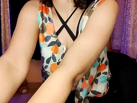 Aapsara  online show from February 22, 8:09 pm