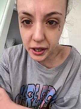 Snapshot of bunnythetailor chatting on February 20, 12:25 pm bunnythetailor online show from February 20, 12:25 pm