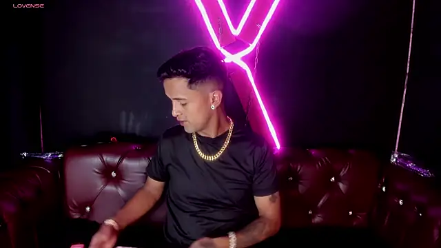 Nikki and Mayk online show from February 16, 2:31 am