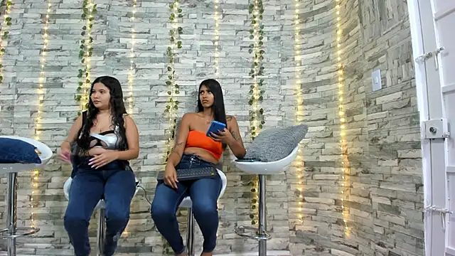 Snapshot of emilly09 chatting on March 12, 9:45 pm emilly09 online show from March 12, 9:45 pm