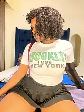 Boneca25 online show from February 2, 4:43 pm