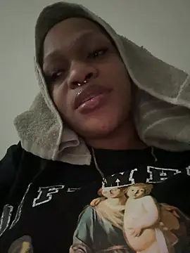 Snapshot of Boneca25 chatting on April 29, 6:58 pm Boneca25 online show from April 29, 6:58 pm