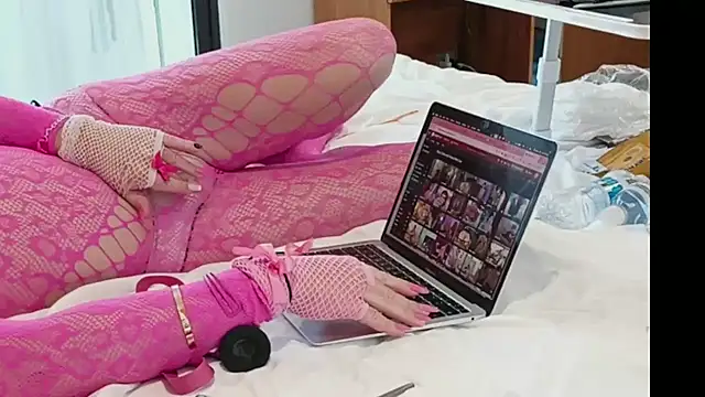 Cucked Sissy Bitch online show from March 28, 3:39 am