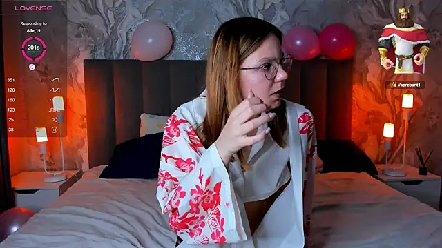 ElvinaBestwick online show from February 15, 9:37 pm