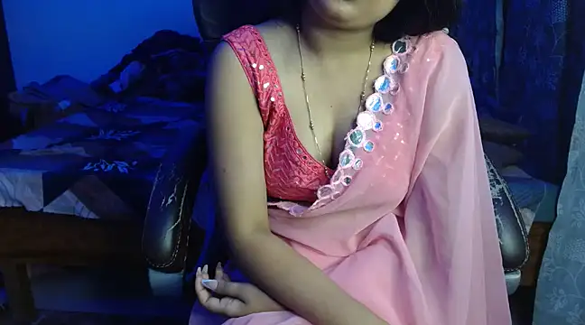 Snapshot of Fab_Suhani chatting on February 14, 10:58 pm Fab Suhani online show from February 14, 10:58 pm