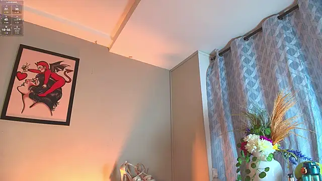 Snapshot of evaa_greey chatting on February 22, 8:07 pm evaa greey online show from February 22, 8:07 pm