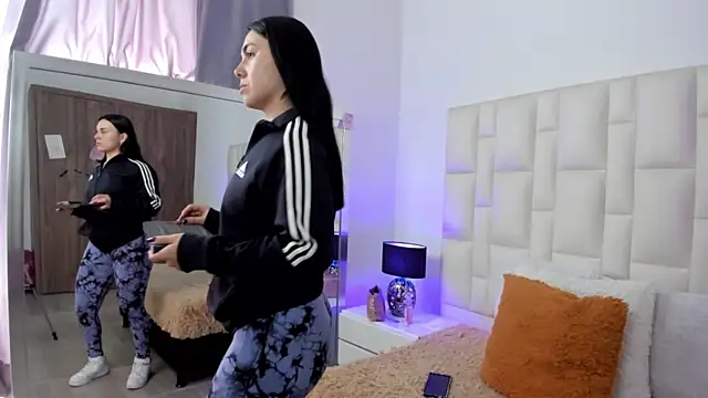 Ariana rouse online show from January 8, 4:42 pm