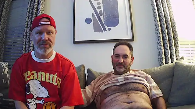 Snapshot of harrychest chatting on April 10, 12:05 am harrychest online show from April 10, 12:05 am