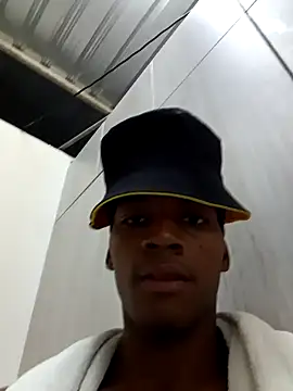 SlykaandpettterX online show from February 6, 2:33 am