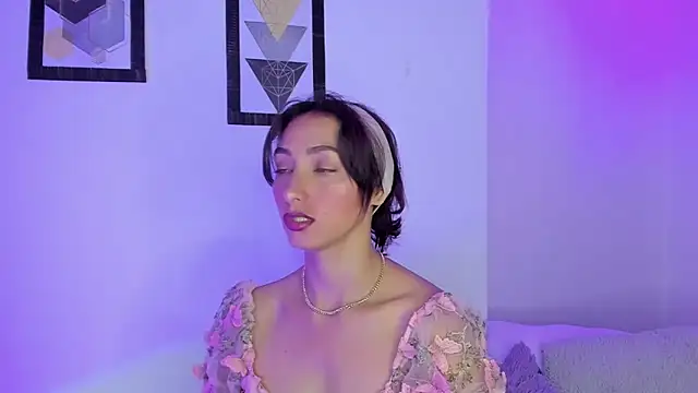 Snapshot of vicky__skinny_1 chatting on November 10, 12:26 pm vicky skinny 1 online show from November 10, 12:26 pm