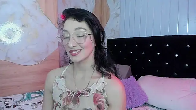 Snapshot of vicky__skinny_1 chatting on July 2, 12:43 am vicky skinny 1 online show from July 2, 12:43 am