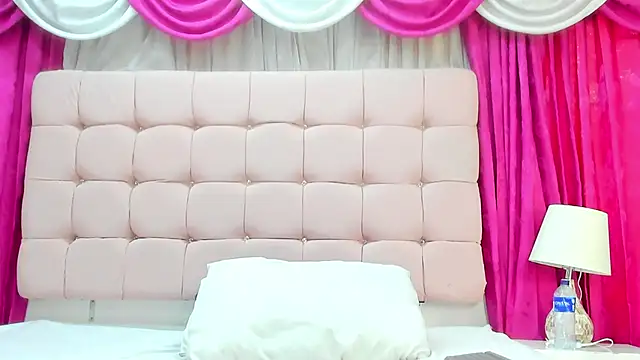 CanelaDevil  online show from September 29, 8:13 pm