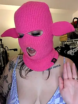 Snapshot of goblingirl888 chatting on September 10, 9:15 pm goblingirl888 online show from September 10, 9:15 pm