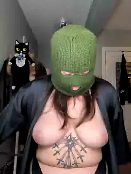 Snapshot of goblingirl888 chatting on October 21, 6:47 am goblingirl888 online show from October 21, 6:47 am