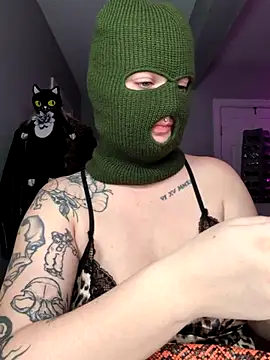 Snapshot of goblingirl888 chatting on October 24, 7:16 am goblingirl888 online show from October 24, 7:16 am