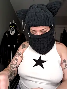 Snapshot of goblingirl888 chatting on October 30, 6:15 am goblingirl888 online show from October 30, 6:15 am