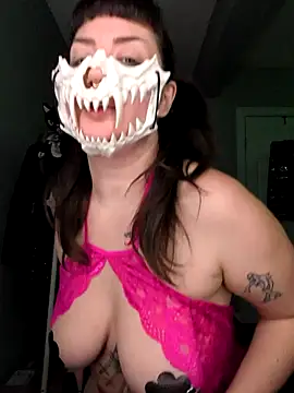 Snapshot of goblingirl888 chatting on November 12, 7:31 am goblingirl888 online show from November 12, 7:31 am