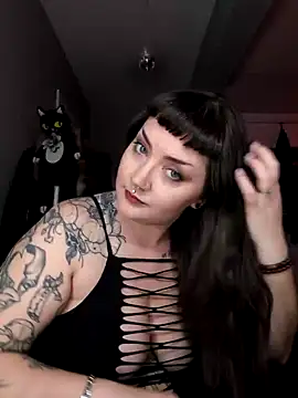 Snapshot of goblingirl888 chatting on November 19, 8:47 am goblingirl888 online show from November 19, 8:47 am