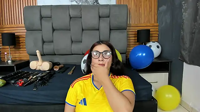  nicolesweet online show from June 17, 7:48 pm