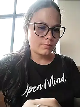 Vale Saenzz online show from March 2, 7:02 pm