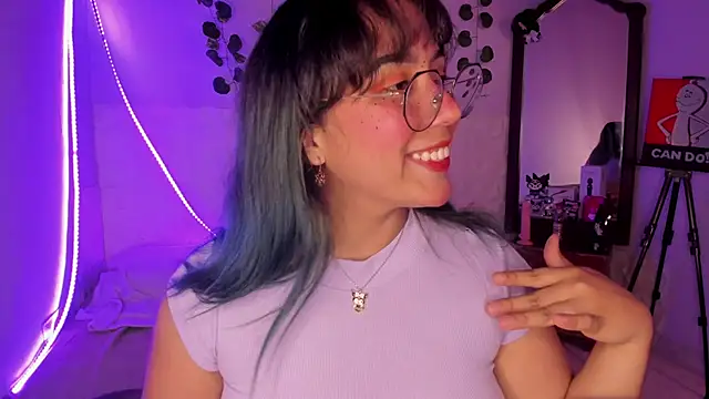 Snapshot of Ludovica6669 chatting on February 23, 12:19 am Ludovica6669 online show from February 23, 12:19 am