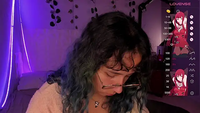 Snapshot of Ludovica6669 chatting on February 25, 1:52 am Ludovica6669 online show from February 25, 1:52 am