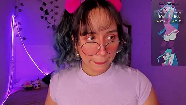 Snapshot of Ludovica6669 chatting on March 8, 10:24 pm Ludovica6669 online show from March 8, 10:24 pm