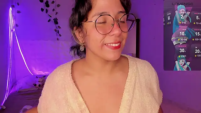 Snapshot of Ludovica6669 chatting on March 9, 11:25 pm Ludovica6669 online show from March 9, 11:25 pm