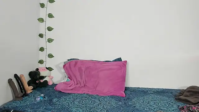 viankaa miller online show from March 15, 4:57 am