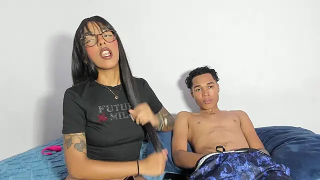 viankaa miller online show from October 6, 8:45 am