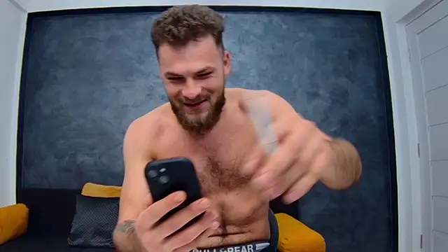 luke eddisonn online show from January 29, 8:18 am