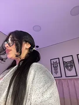 Zoe Banks  online show from September 12, 1:11 pm