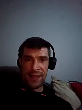 Snapshot of Schkodnik chatting on April 1, 1:06 am Schkodnik online show from April 1, 1:06 am