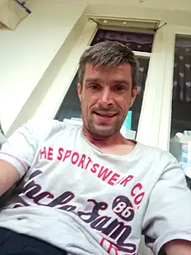 Snapshot of Schkodnik chatting on June 20, 5:10 am Schkodnik online show from June 20, 5:10 am