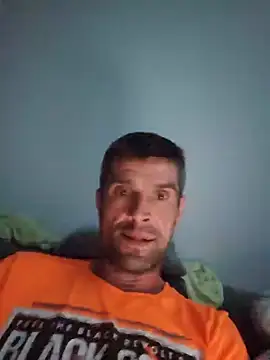 Snapshot of Schkodnik chatting on August 7, 10:45 pm Schkodnik online show from August 7, 10:45 pm