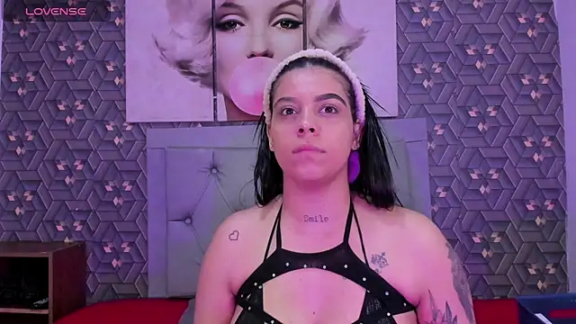 Snapshot of Emily_rivera78 chatting on May 5, 3:14 am Emily rivera78 online show from May 5, 3:14 am