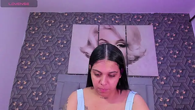 Snapshot of Emily_rivera78 chatting on May 8, 3:56 am Emily rivera78 online show from May 8, 3:56 am