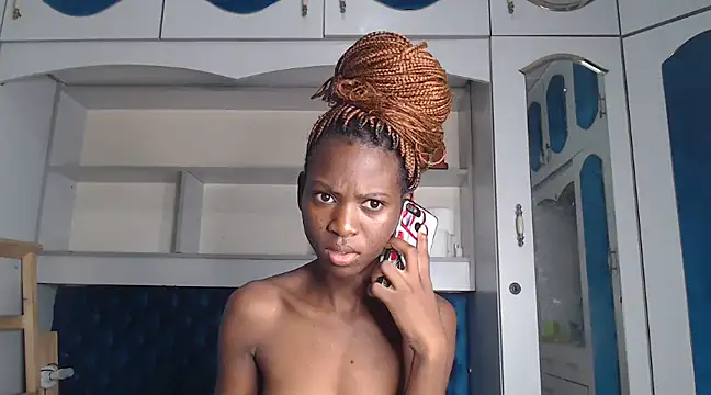 Snapshot of YoungDiva69 chatting on January 30, 7:26 pm YoungDiva69 online show from January 30, 7:26 pm