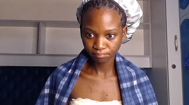 Snapshot of YoungDiva69 chatting on March 12, 3:24 am YoungDiva69 online show from March 12, 3:24 am