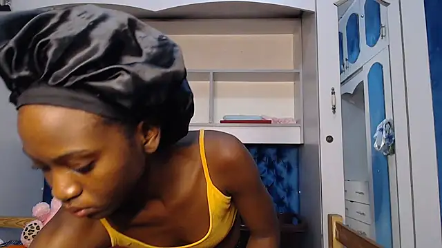 YoungDiva69 online show from February 10, 2:26 am