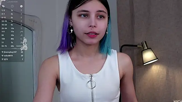 DarelleFare online show from March 11, 2:51 pm