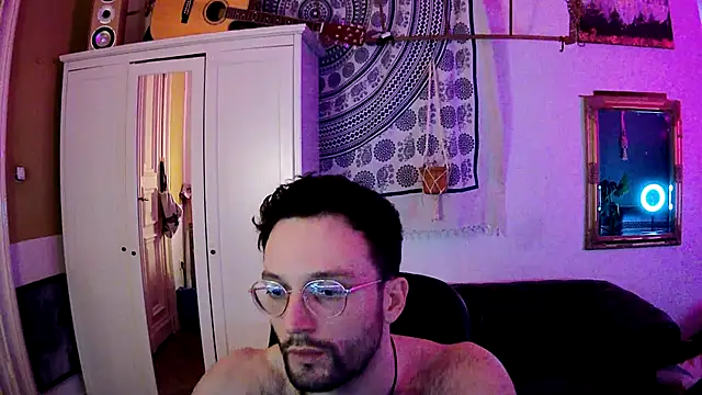 Snapshot of Kleinerabstecher chatting on February 2, 5:48 pm Kleinerabstecher online show from February 2, 5:48 pm