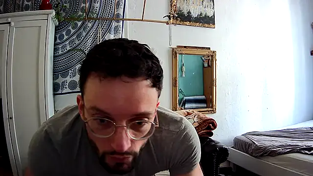 Snapshot of Kleinerabstecher chatting on March 2, 11:18 am Kleinerabstecher online show from March 2, 11:18 am