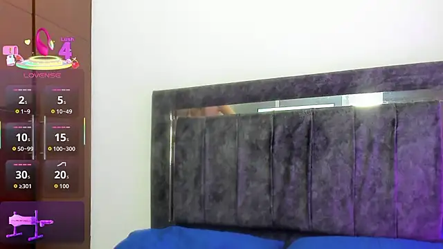 Snapshot of Nicol_TransGirl chatting on March 23, 3:43 am Nicol TransGirl online show from March 23, 3:43 am